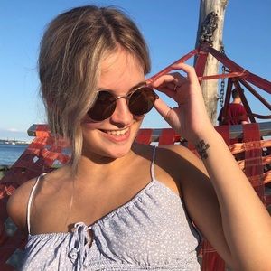 Meet your Posher, Jessica